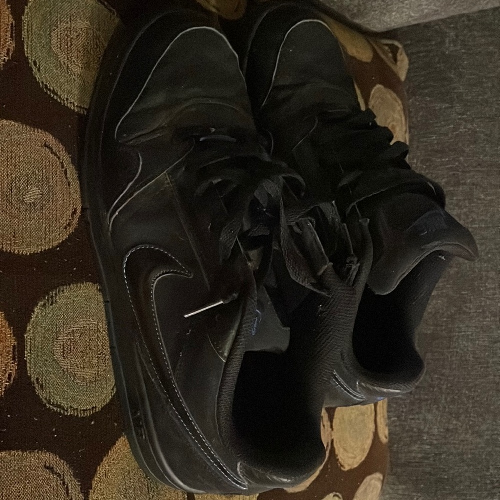 Men’s Nike Black with Royal Blue Accents Sneakers